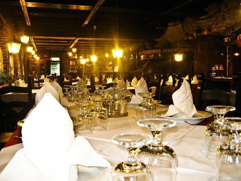 Hotel Restaurant Bujtina E Gjelit Tiranë Eksteriør bilde