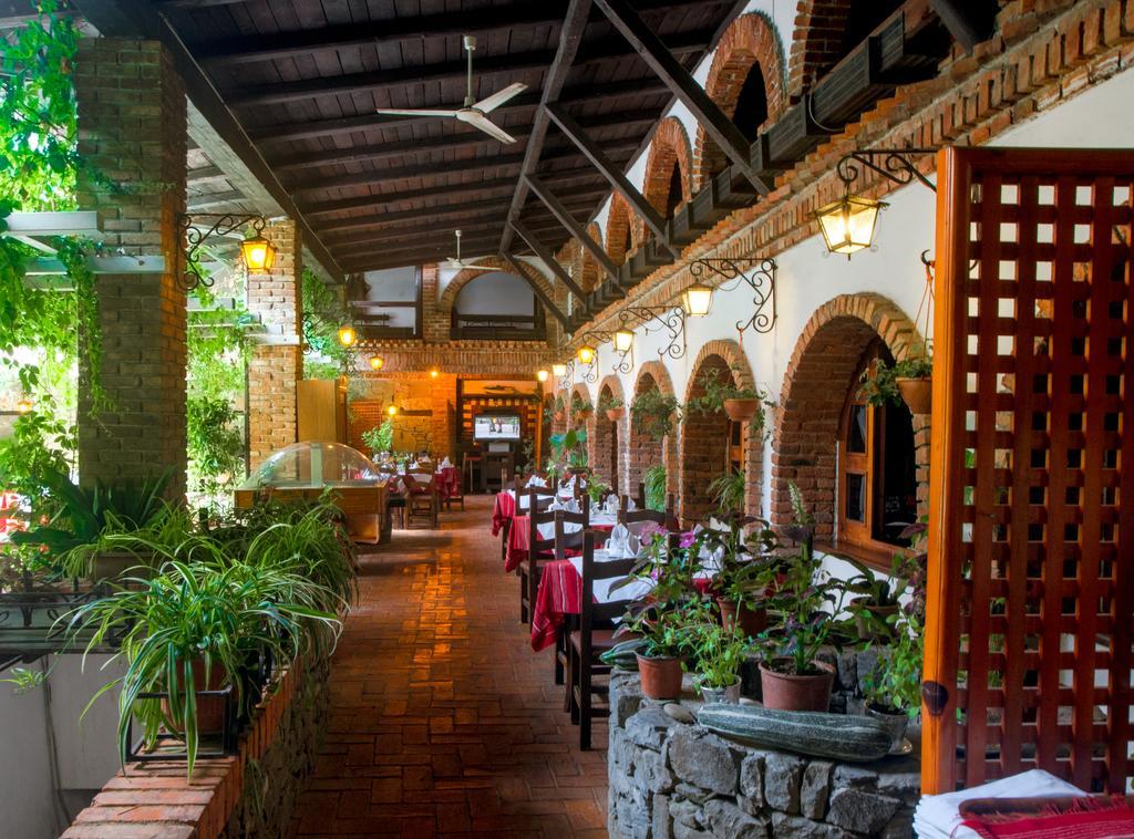 Hotel Restaurant Bujtina E Gjelit Tiranë Eksteriør bilde