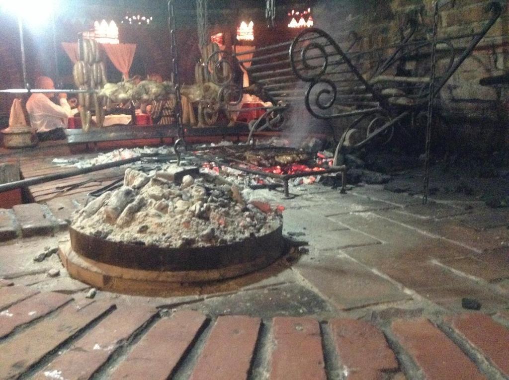 Hotel Restaurant Bujtina E Gjelit Tiranë Eksteriør bilde
