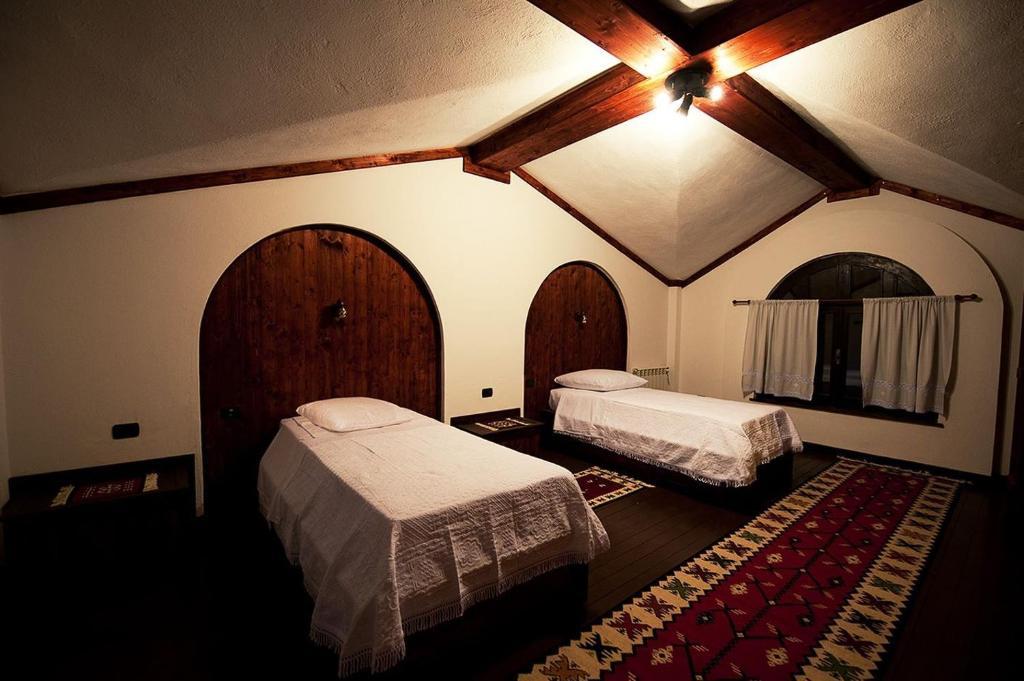 Hotel Restaurant Bujtina E Gjelit Tiranë Eksteriør bilde
