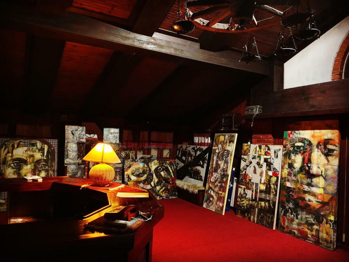 Hotel Restaurant Bujtina E Gjelit Tiranë Eksteriør bilde